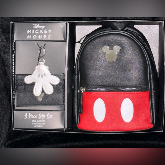 Disney Mickey Mouse 3 Piece Gift Set with Gift Box. - Picture 2 of 3